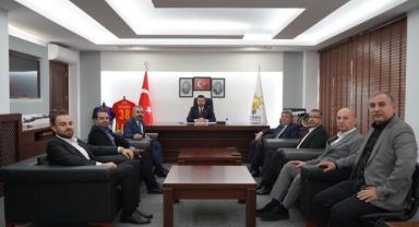 Kayseri Sarraflar ve Kuyumcular Derneği Başkan Adayı Refik Karakuzay’dan İlk Ziyaret AK Parti'ye