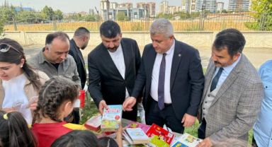 MHP Melikgazi’den Çocuk Evleri Sitesi’ne anlamlı ziyaret