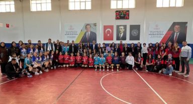 2. Küme Mahalli Lig Voleybol Müsabakaları sona erdi