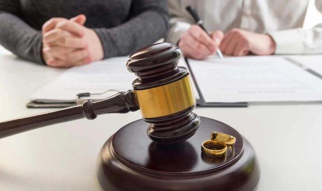 Adalet Bakanlığı'ndan Aile Hukukunda Kapsamlı Değişiklik: Süresiz Nafaka Kaldırılıyor, Arabuluculuk Geliyor