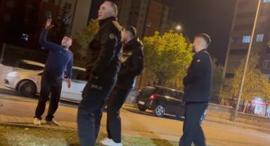 Alkollü yakalanmamak için şoför olduğunu inkar eden şahıs ekiplere zorluk çıkardı