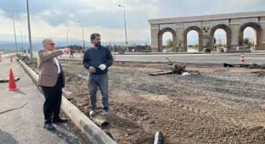 Başkan Büyükkılıç'tan Talas Bulvarı üzerindeki kavşak düzenleme ve deplase çalışmalarında pazar mesaisi