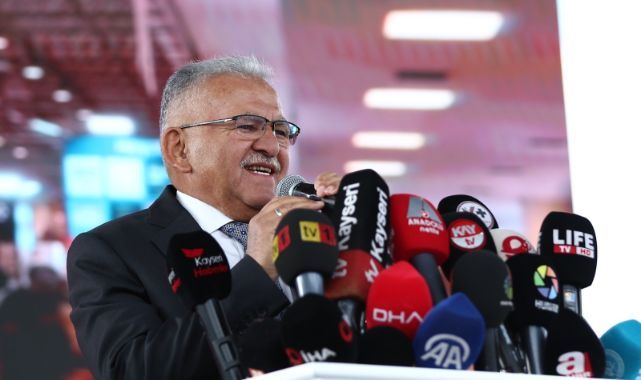 Başkan Büyükkılıç, Türkiye'nin en çok konuşulan 11. siyasetçisi