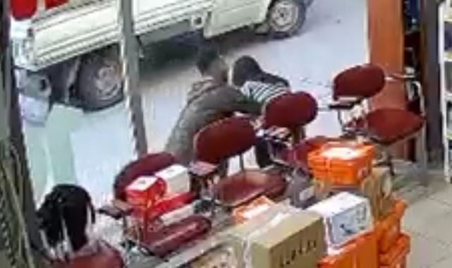 Bursa’da Dehşet Anları: Eczane Çalışanına Cinsel Saldırı Girişimi! 10 Suç Kaydı Bulunan Şüpheli Tutuklandı