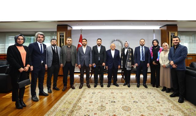 Büyükkılıç, Kayseri'nin ilk kadın ilçe başkanı Kahraman ve yönetimini ağırladı