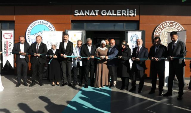 Büyükşehirden uluslararası öğrencilere sanat köprüsü: ‘Bi’ Dünya Sanat’ sergisi açıldı