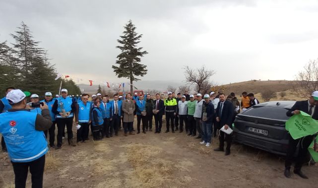 Develi'de Milli Ağaçlandırma Günü coşkusu: Protokol katılımıyla yeni fidanlar toprakla buluştuv