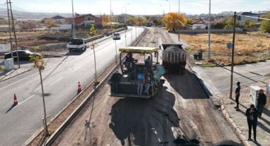 Gesi Mimar Sinan Caddesi'nde yenileme çalışması devam ediyor