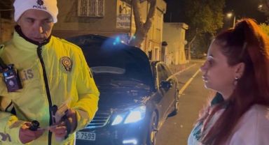 GÜLEREK ÜFLEDİ, AĞLAYARAK AYRILDI! Kayseri’de Aday Sürücünün Ehliyeti Daimi İptal Edildi!