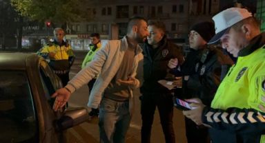 Kayseri'de Alkollü Sürücü Polise Sosyal Medyasını Gösterdi: 2.56 Promil Alkolle Yakalandı