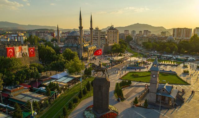 Kayseri protokolünden 10 Kasım mesajları