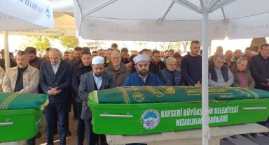 Oğlu tarafından öldürülen adam toprağa verildi