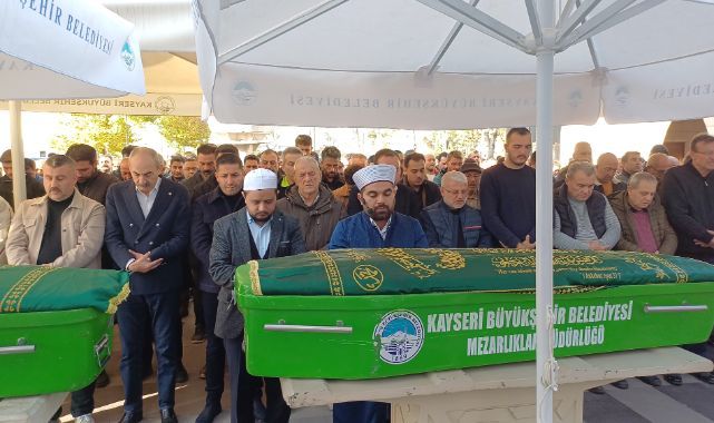 Oğlu tarafından öldürülen adam toprağa verildi