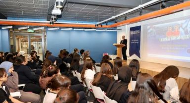 Rektör Prof. Dr. Altun, öğrenciler ile bir araya geldi