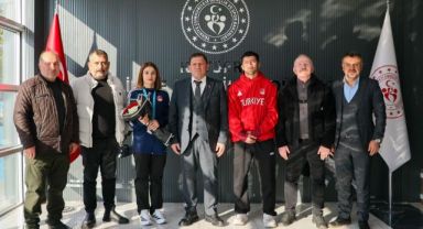 Şampiyonlara coşkulu karşılama