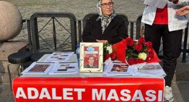 Şehit Annesinden İkinci Meclis Önünde 'Adalet Masası':