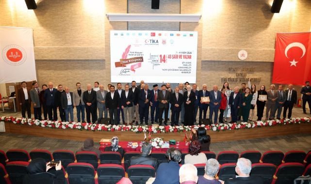 Talas'ta şiirin ve kardeşliğin gecesi