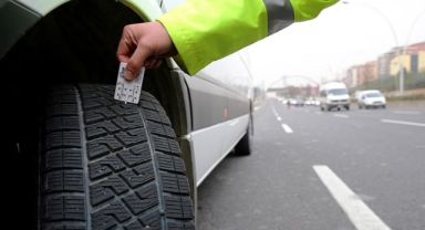 Ticari Araçlarda Kış Lastiği Uygulaması Yarın Başlıyor: Zorunlu Süre Uzatıldı