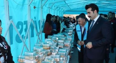 Tomarza'da Gazze için hayır panayırı yapıldı