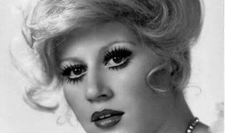 Türk Sanat Müziği Yasta: Usta Sanatçı Muazzez Abacı, 78. Doğum Gününde Hayatını Kaybetti