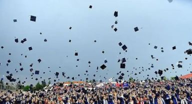 YÖK'ten Yükseköğretimde Büyük Dönüşüm: Başarılı Öğrenciye 3 Yılda Mezuniyet Fırsatı!