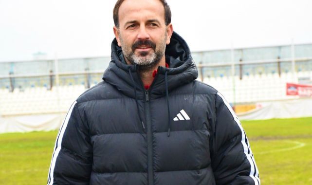 Adem Çak ilk maçından galibiyetle ayrıldı