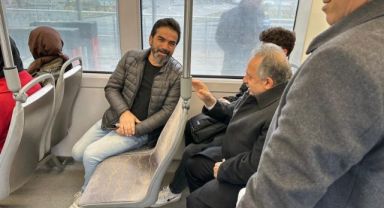 Başkan Yalçın meclis toplantısına tramvayla gitti