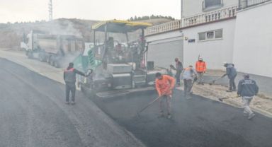 Büyükşehir’den Özvatan Küpeli Mahallesi’nde 5 bin 300 ton sıcak asfalt ile konforlu ulaşım