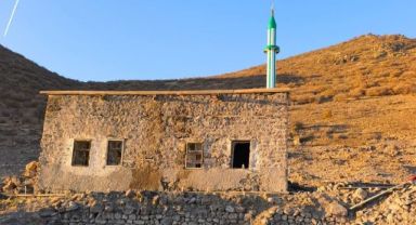 Develi'nin manevi mirası Abdul İlyas Türbesi'nde onarım kış şartlarına rağmen sürüyor