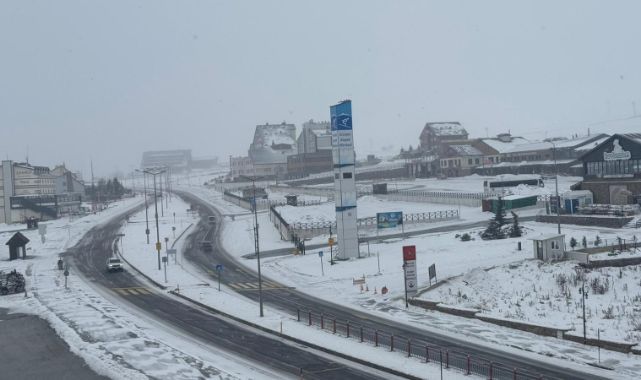 Erciyes'te kar yağışı