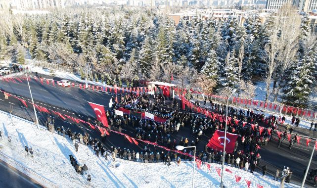 ERÜ 17 Aralık Şehitlerini andı