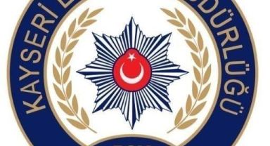 Hacılar’da Kar Esareti: Mahsur Kalan 4 Kişilik Aileyi Polis Kurtardı