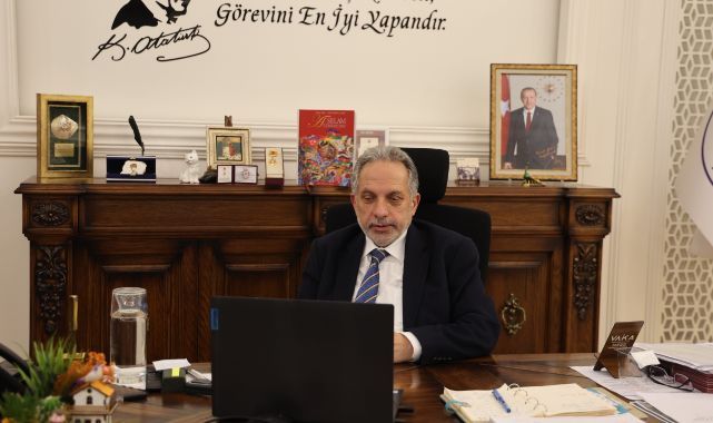 ‘Hizmet Madalyası’ sahibi Başkan Yalçın, ‘Bir Olalım Birlik Olalım’ toplantısında Talas’taki çalışmaları anlattı