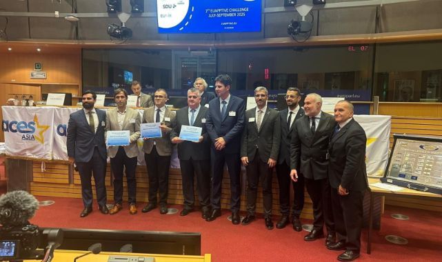 Kayseri büyükşehir Belediyesi'ne Brüksel'de 'En aktif belediye' ödülü