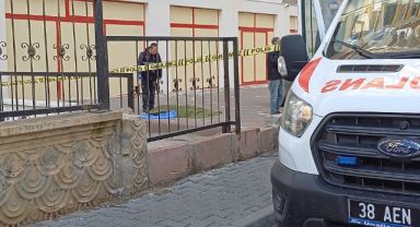 Kayseri'de 8. kattan düşen kadın öldü