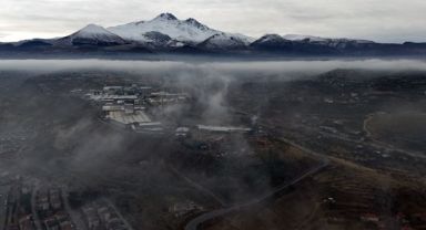 Kayseri'de sis etkisini sürdürüyor
