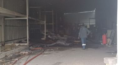 Kayseri OSB'de Mobilya Fabrikasında Yangın Paniği