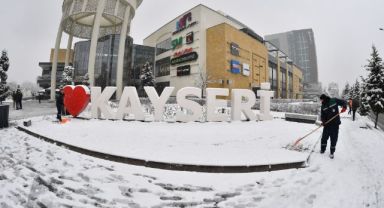 Kayseri’ye Yıl Sonu Uyarısı: Yoğun Kar ve Tipi Geliyor!