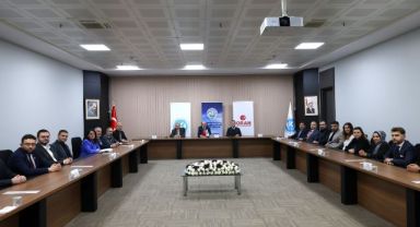 KAYÜ koordinesinde düzenlenen Dijital Görselleştirme ve Tasarım Araçları Eğitimi tamamlandı