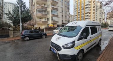 Kendi karısını öldürmeye geldi, görevlinin karısını öldürdü