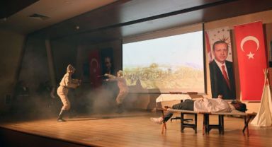 Mehmet Akif Talas'ta tiyatro ile anıldı