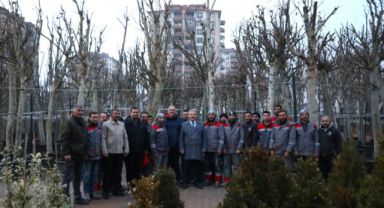 Melikgazi Belediyesi, yeni ağaçlarla nefes olmaya devam ediyor