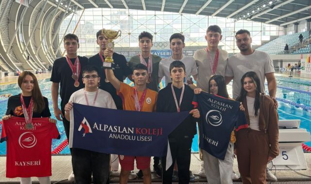 Okullar Arası Yüzme Gençler İl Birinciliği tamamlandı