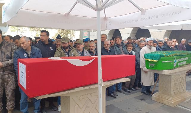 Trafik kazasında hayatını kaybeden genç üsteğmen toprağa verildi