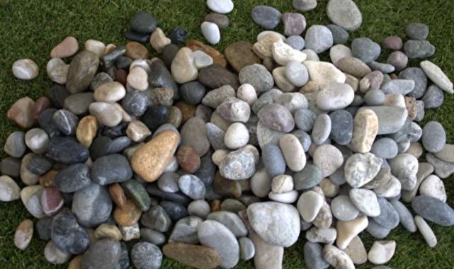 Zamantı Irmağı’nın Renkli Hazinesi: Çakıl Taşları