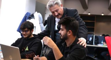 Akıl Küpü Kütüphaneleri dolup taşıyor