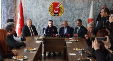 Basın mensuplarının 10 Ocak Çalışan Gazeteciler Günü'nü kutlayan Büyükkılıç: