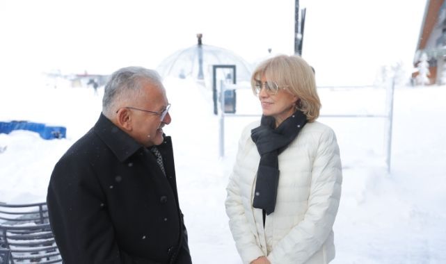 Başkan Büyükkılıç, eski Başbakan Tansu Çiller’e Erciyes’i tanıttı