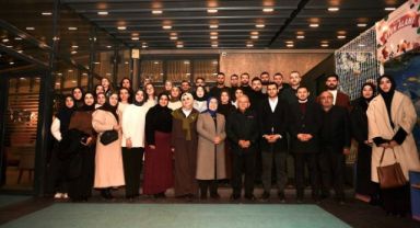 Başkan Büyükkılıç, gençlerle çay kahve eşliğinde sohbet etti