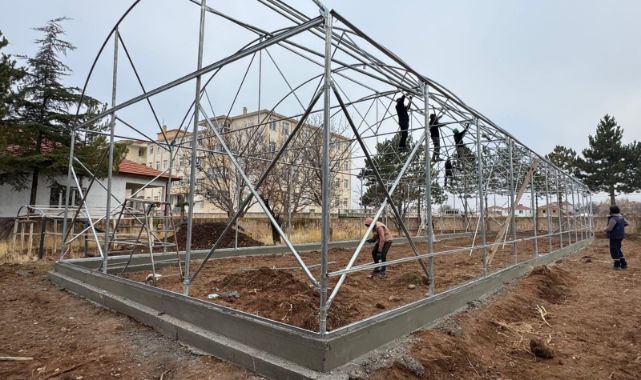 Büyükşehir'den Bünyan'a 460 bin TL'lik tarımsal hamle: akıllık sera eğitime açıldı